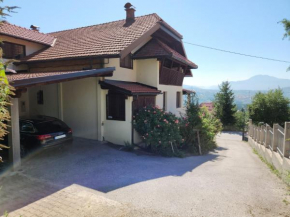 Grand AC Residence with Garden & Parking